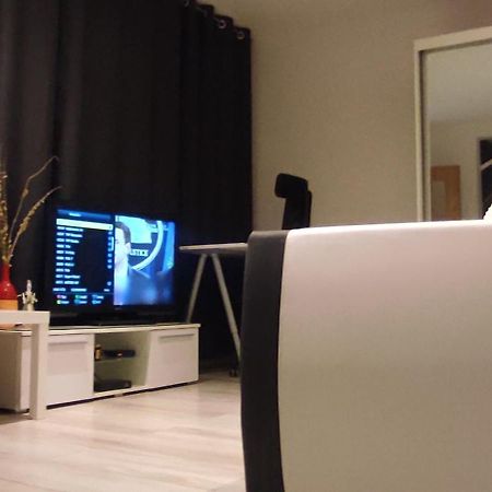 City Center Apartment 45M, 1 Bedroom And 1 Living Room With Kitchen Plus Bathroom, A Perfect Family Friendly Place Or For Home Office And A Longer Stay, A Proper Office Desk With Business Chair Provided, 100M From Market Square And Vistula River Grudziądz Exterior foto
